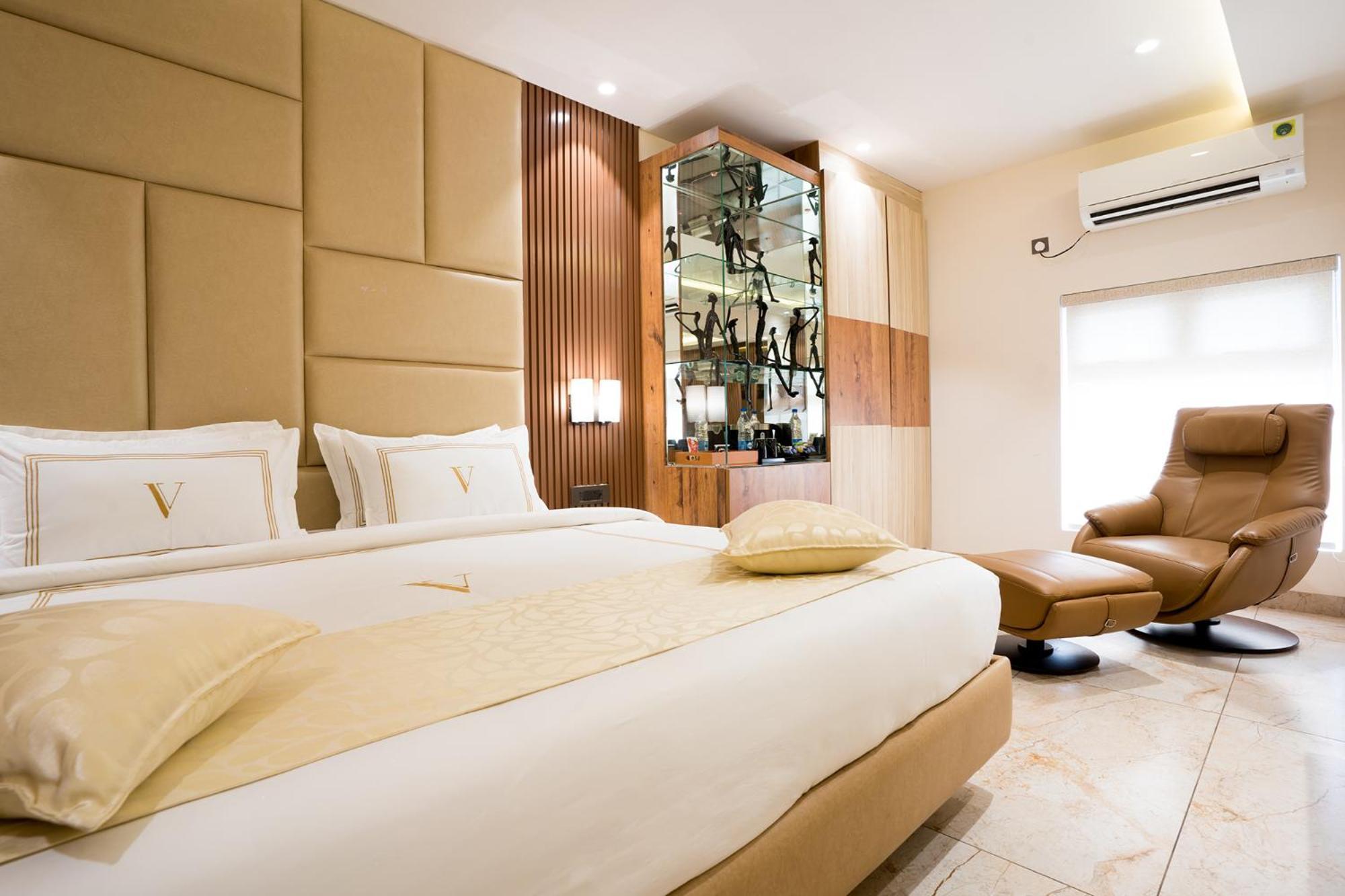 Oriva Vinflora Residency - Nr Lv Prasad Hospital, Banjara Hills Hotel Hyderabad Ngoại thất bức ảnh