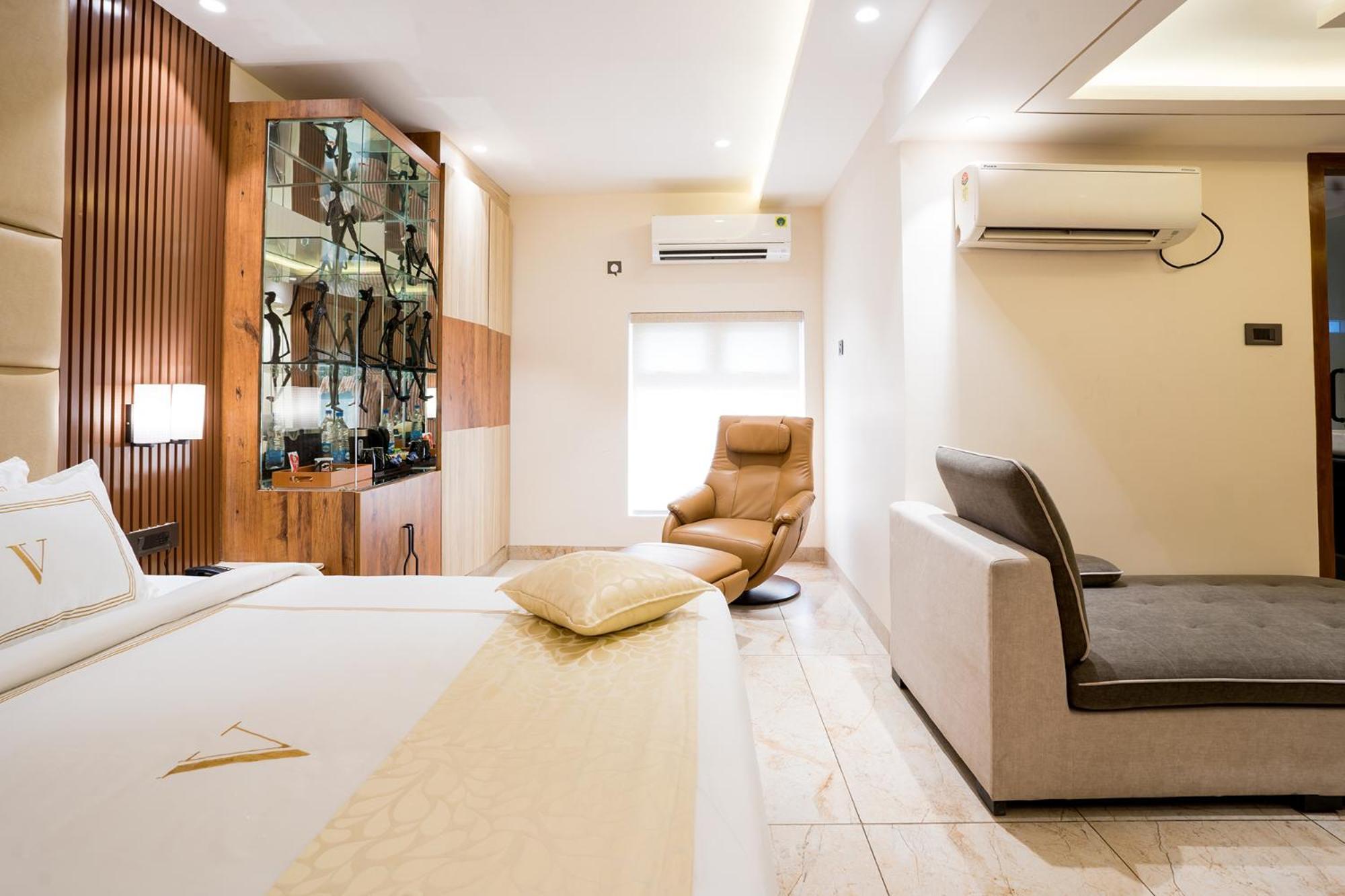 Oriva Vinflora Residency - Nr Lv Prasad Hospital, Banjara Hills Hotel Hyderabad Ngoại thất bức ảnh
